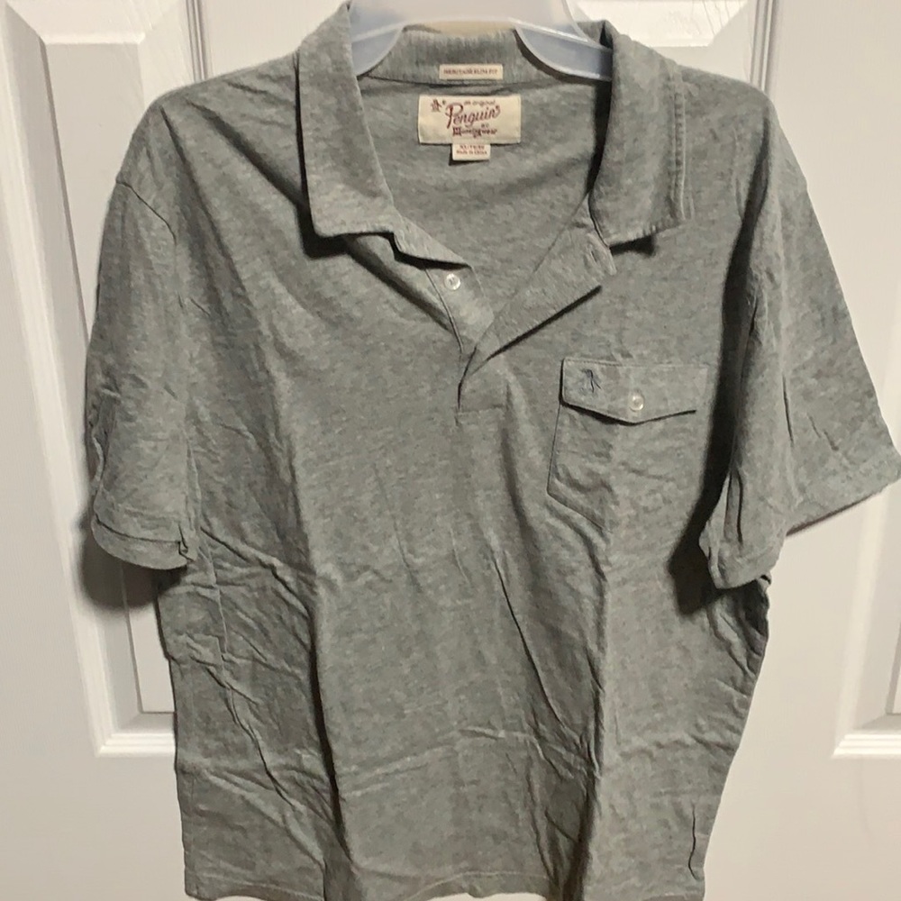 Gray men’s penguin shirt